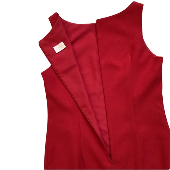 🇨🇦 Ravishing Red Sleeveless Sheath - Picture 4 of 7